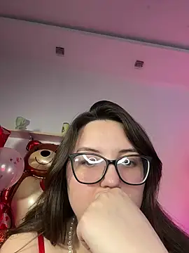 MiraLuccian online show from February 2026 08:49:02 PM