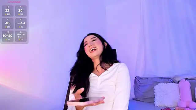 Snapshot of Hi_Soyfer chatting on December 2025 11:53:01 PM Hi Soyfer online show from December 2025 11:53:01 PM