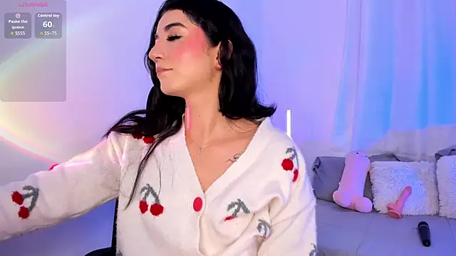 Snapshot of Hi_Soyfer chatting on December 2025 01:18:02 PM Hi Soyfer online show from December 2025 01:18:02 PM