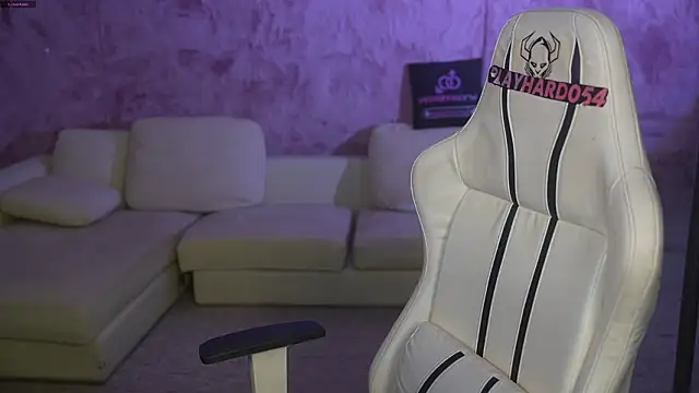 Billie054 online show from March 2026 07:56:01 AM