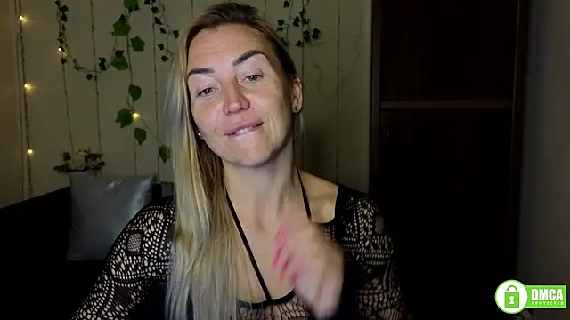 Kiss julli88I online show from September 2025 05:29:02 PM