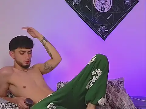 samevansx  online show from October 2025 12:52:02 PM