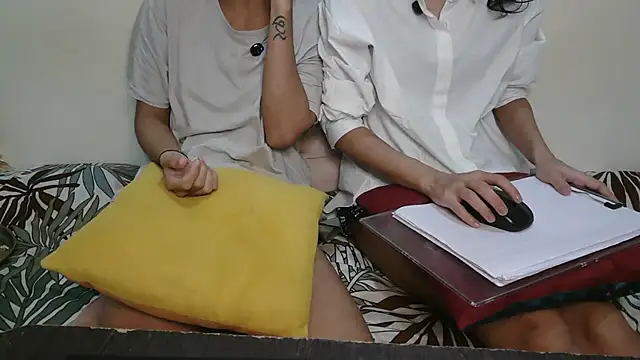 NaughtyThrouple007 online show from September 2025 06:12:02 PM