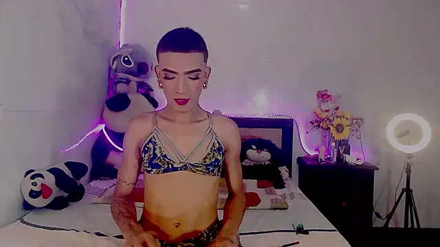 KimberlyXtreme online show from September 2025 02:11:01 AM