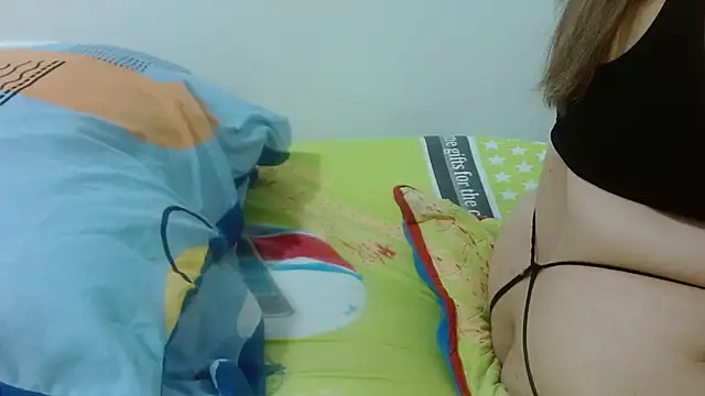 Milena Foox online show from October 2025 07:58:02 PM