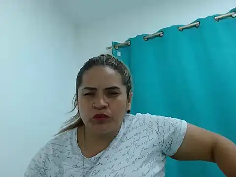 Milena Foox online show from December 2025 01:11:01 AM