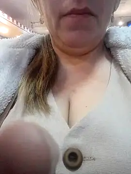 Luna-nevada online show from March 2025 07:49:02 PM