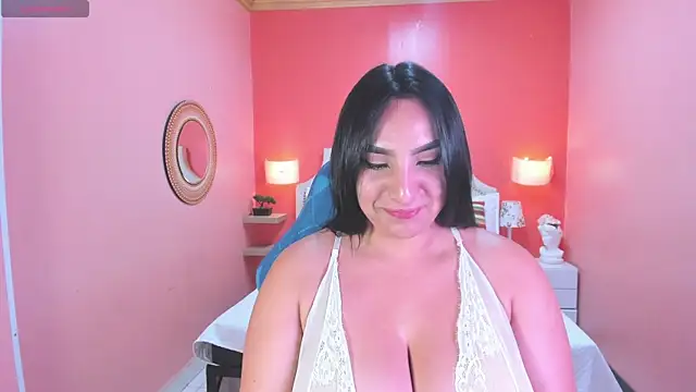 Snapshot of Sophie_Grays_ chatting on November 2025 07:58:01 PM Sophie Grays online show from November 2025 07:58:01 PM