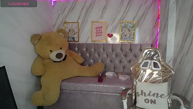 Snapshot of _wendy_b chatting on March 2025 02:01:02 AM  wendy b online show from March 2025 02:01:02 AM