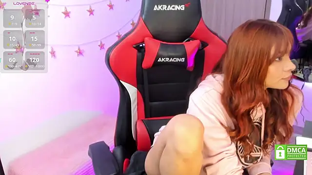 LindaSilverstone online show from October 2025 12:00:02 AM