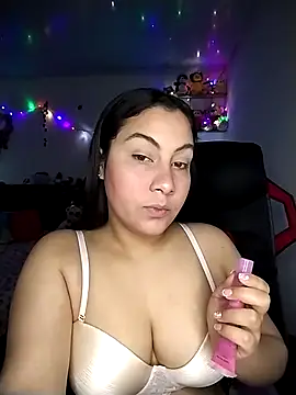 esmeralda jadees online show from January 2026 08:35:01 PM