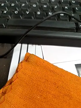 himvilohi08 online show from October 2025 11:11:02 AM