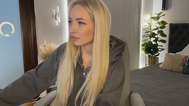 OhMyEmma online show from March 2026 01:17:02 AM