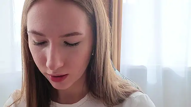 Snapshot of Kira_mindnes chatting on May 2026 06:31:02 AM Kira mindnes online show from May 2026 06:31:02 AM