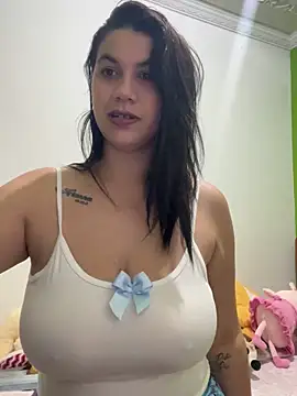 Snapshot of roldanmary chatting on October 2025 03:17:02 AM roldanmary online show from October 2025 03:17:02 AM