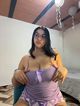 Snapshot of roldanmary chatting on December 2025 02:09:02 AM roldanmary online show from December 2025 02:09:02 AM