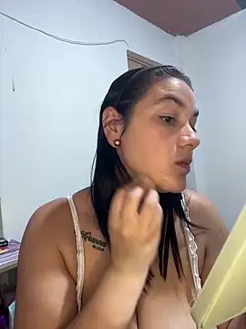 Snapshot of roldanmary chatting on February 2026 02:59:02 AM roldanmary online show from February 2026 02:59:02 AM