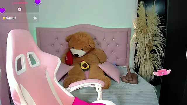 Ashley dolll online show from February 2026 10:16:02 PM