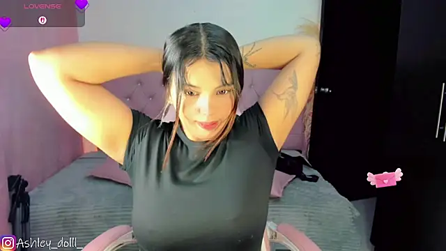 Snapshot of Ashley_dolll chatting on May 2026 09:01:02 PM Ashley dolll online show from May 2026 09:01:02 PM