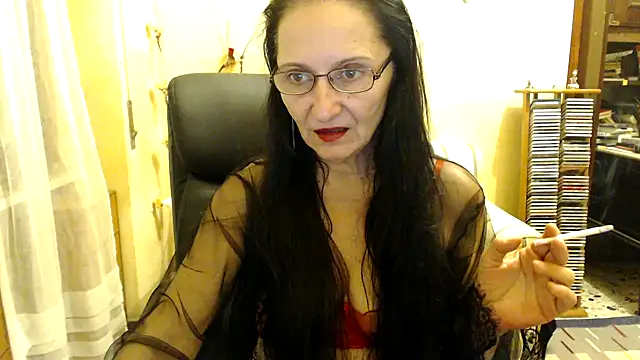 RobertaFox69 online show from October 2025 07:05:02 PM