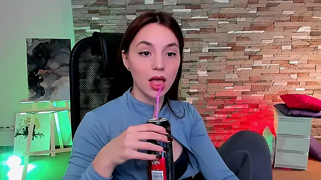 OlgaPetrova online show from March 2025 01:08:01 PM