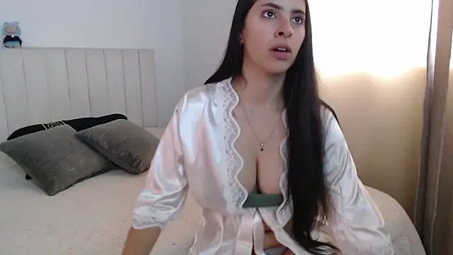 Snapshot of Harmony_lam1 chatting on September 2025 02:08:01 PM Harmony lam1 online show from September 2025 02:08:01 PM
