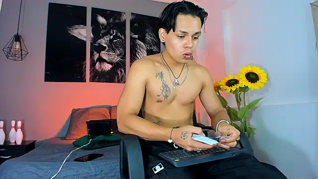 Draco collins online show from December 2025 08:05:01 PM