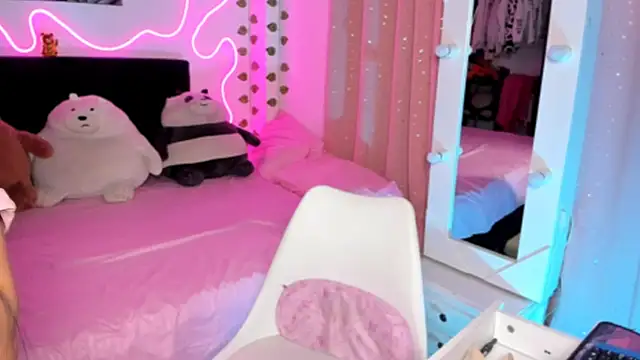 Vickysth online show from November 2025 09:46:01 PM