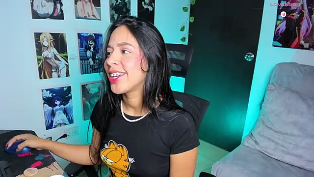Snapshot of Vickysth chatting on April 2026 11:21:01 PM Vickysth online show from April 2026 11:21:01 PM