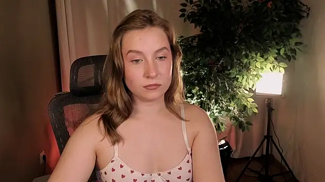 Snapshot of saint_trisha chatting on July 2026 08:33:01 PM saint trisha online show from July 2026 08:33:01 PM