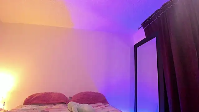 Alessamoth online show from November 2025 11:28:01 PM