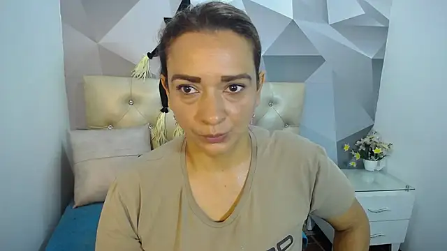 Milf-Prettyboobs online show from October 2025 11:00:01 AM