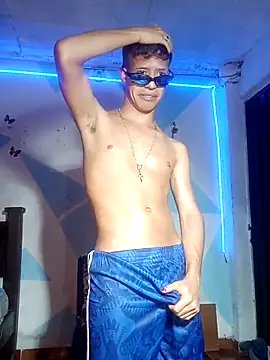 dareck 18 online show from June 2026 10:59:01 PM