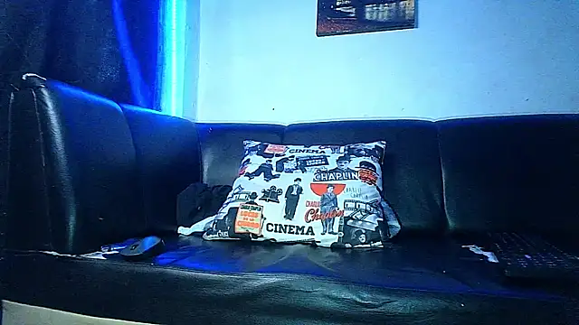 dareck 18 online show from July 2026 10:27:02 PM