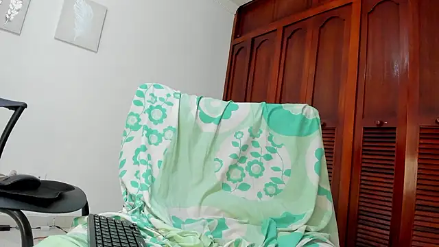 sweet cinamon online show from March 2025 10:22:02 PM