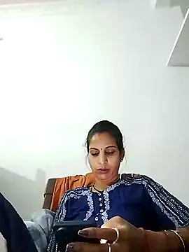 Hotty-Nidhi online show from March 2025 01:37:02 PM