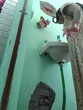 Hotty-Nidhi online show from February 2026 02:18:02 AM