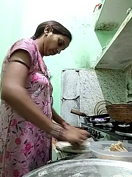 Hotty-Nidhi online show from February 2026 04:37:02 PM