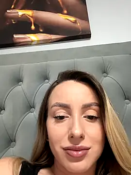 AlexisWhit online show from October 2025 07:06:02 AM