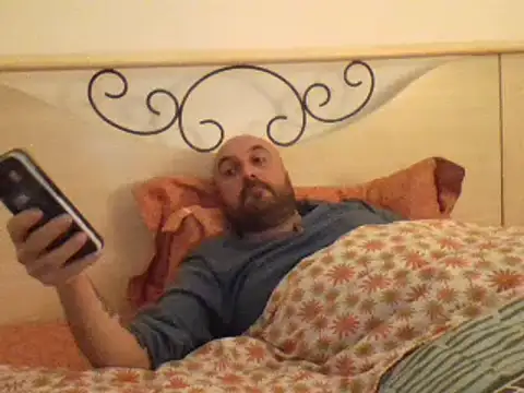 Snapshot of maxxxio12 chatting on March 2025 11:14:02 AM maxxxio12 online show from March 2025 11:14:02 AM