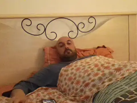 Snapshot of maxxxio12 chatting on March 2025 02:21:02 PM maxxxio12 online show from March 2025 02:21:02 PM