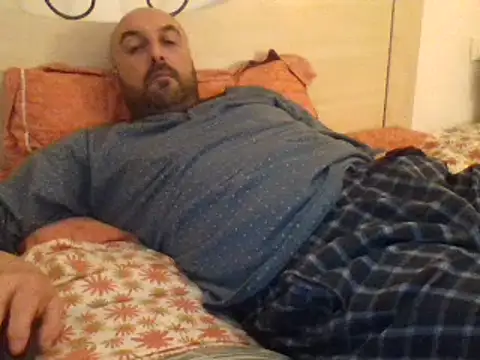 Snapshot of maxxxio12 chatting on March 2025 05:28:02 PM maxxxio12 online show from March 2025 05:28:02 PM