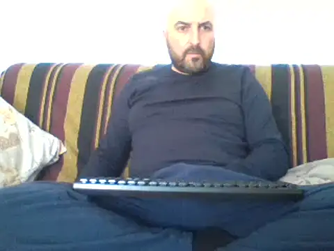 Snapshot of maxxxio12 chatting on March 2025 10:07:02 AM maxxxio12 online show from March 2025 10:07:02 AM