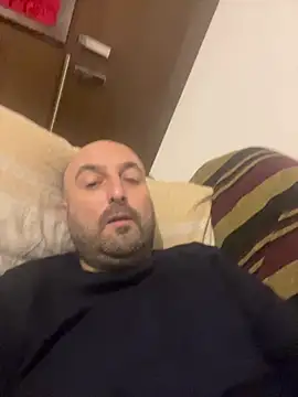 Snapshot of maxxxio12 chatting on March 2025 05:46:01 PM maxxxio12 online show from March 2025 05:46:01 PM