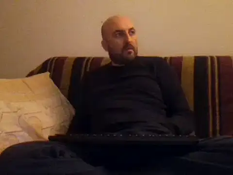 Snapshot of maxxxio12 chatting on March 2025 08:49:01 PM maxxxio12 online show from March 2025 08:49:01 PM