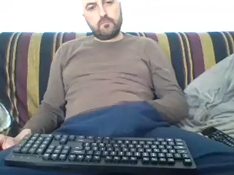 Snapshot of maxxxio12 chatting on March 2025 11:05:02 AM maxxxio12 online show from March 2025 11:05:02 AM