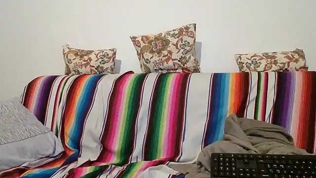 Snapshot of maxxxio12 chatting on April 2026 06:49:02 PM maxxxio12 online show from April 2026 06:49:02 PM