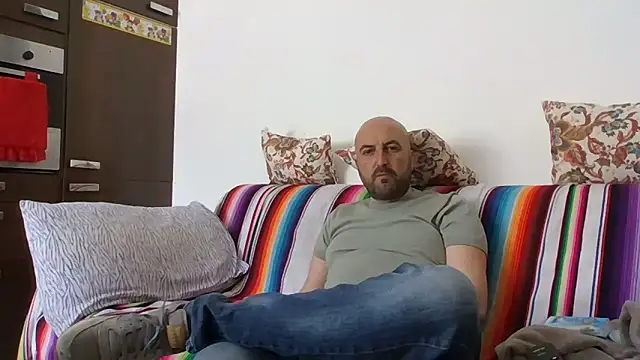 Snapshot of maxxxio12 chatting on April 2026 10:41:02 AM maxxxio12 online show from April 2026 10:41:02 AM