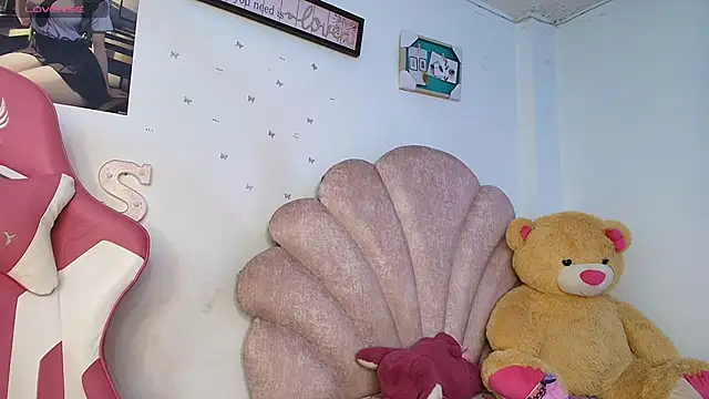 charlotte walker1 online show from March 2026 03:00:02 AM