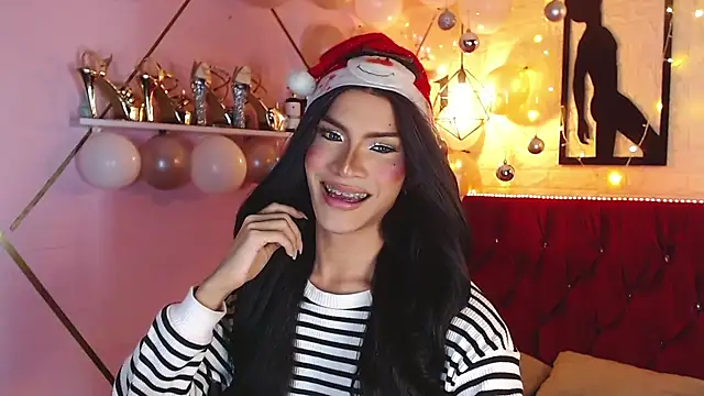 agatha rodriguez online show from December 2025 07:40:02 PM